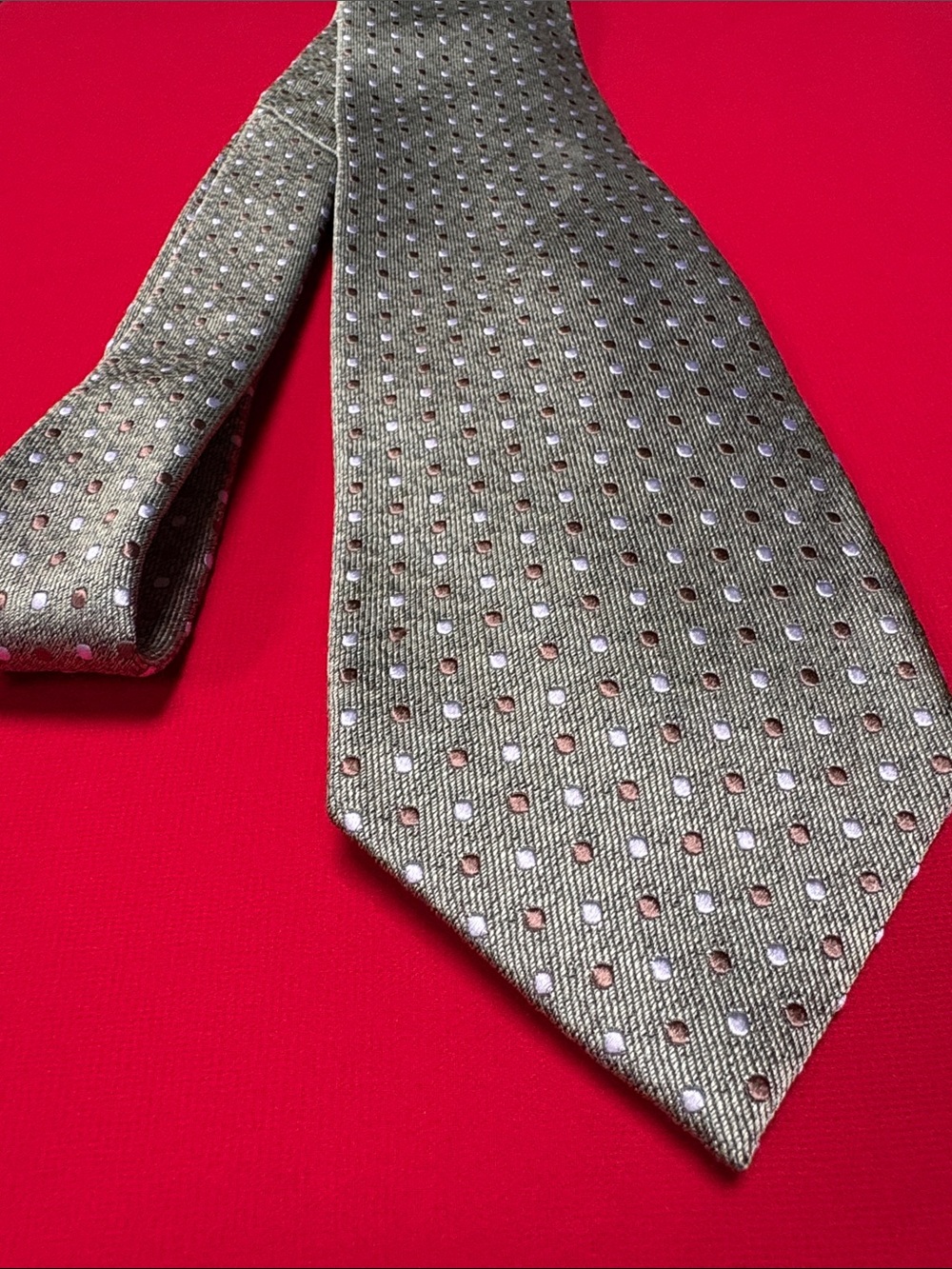 Geoffrey Beene silk tie!